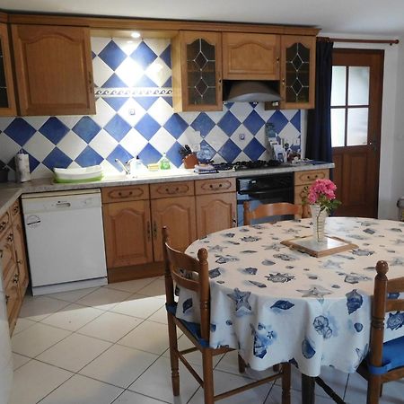Les Gites De Kerroyal Garlan Esterno foto